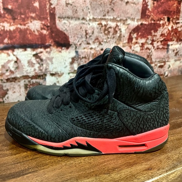 PREOWNED NIKE AIR JORDAN 5 RETRO CRACKING ELEPHANT BLACK AND INFRARED RED - Picture 9 of 9